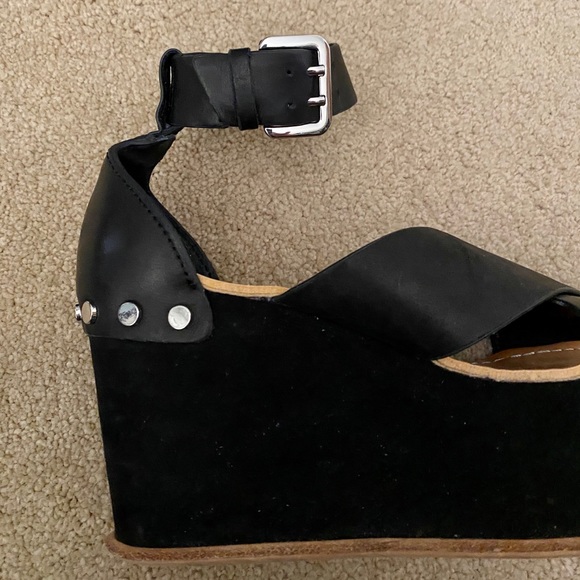 Dolce Vita Black Silver Stud Wedge. Size - Picture 3 of 7